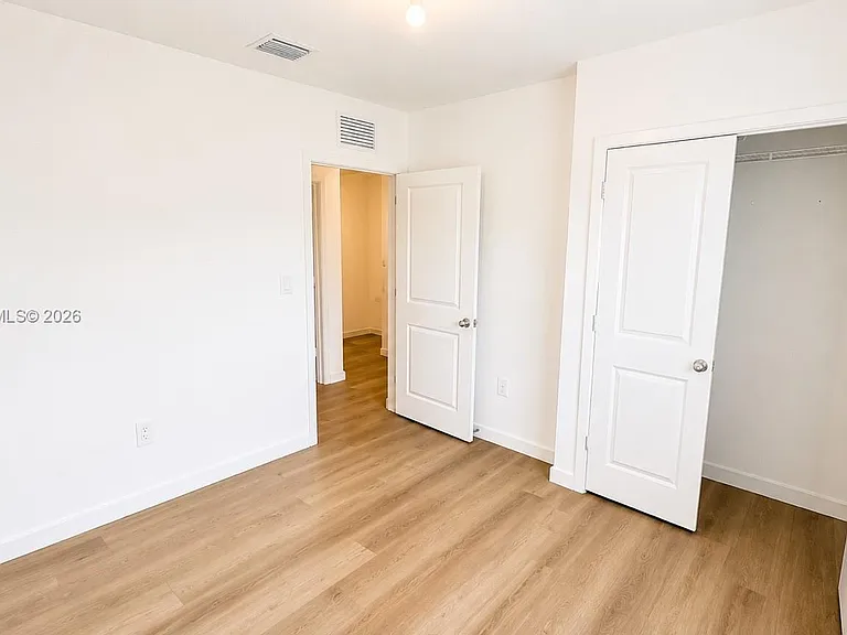334 NE 1st Dr #334 — Photo 9