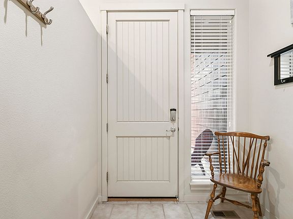 3rd image of 11130 Village Loop