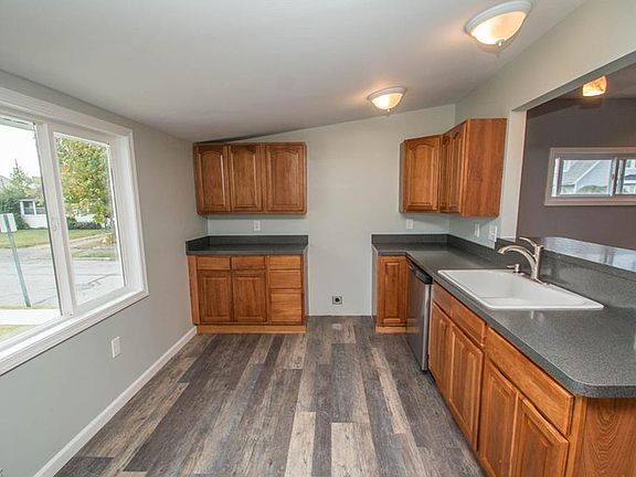 3rd image of 31502 Orchard Ave