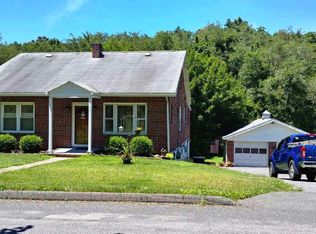 1334 Shades Ln, Cumberland, MD 21502