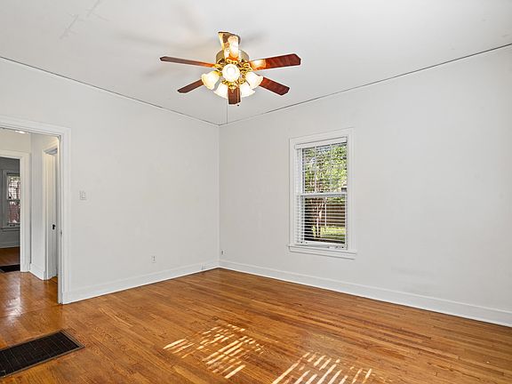 4th image of 1818 Mignon Ave