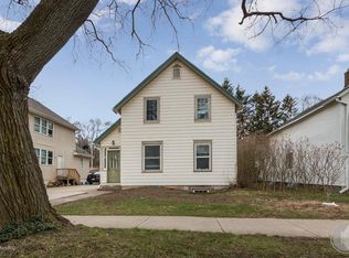 252 E 14th St, Holland, MI