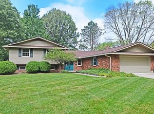7975 Southbury Dr, Dayton, OH 45458