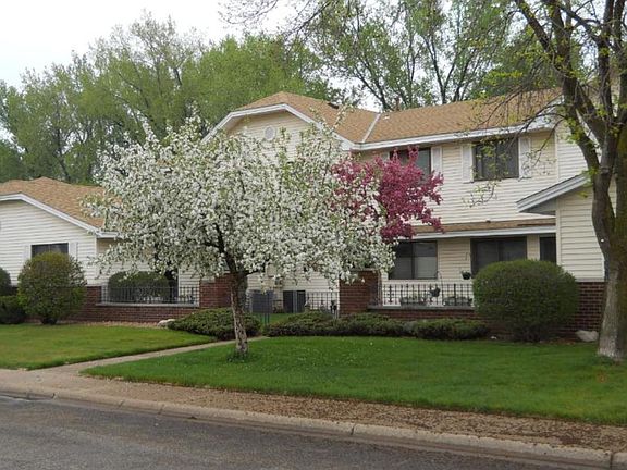 4th image of 2567 Brookdale Ln N