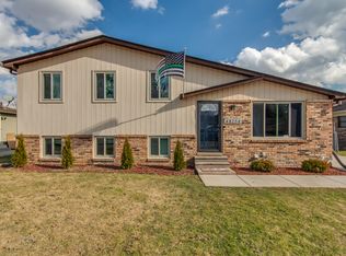 48254 Menter Dr, Chesterfield, MI 48047