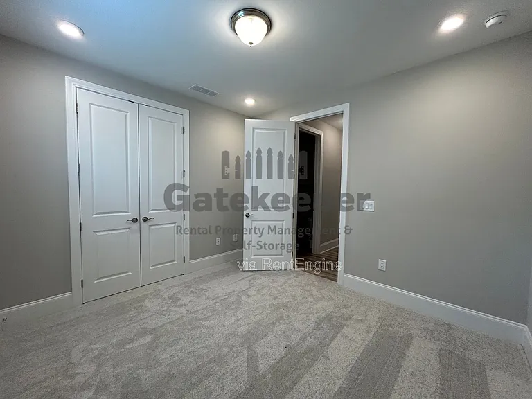 411 Silverbell Ct — Photo 9