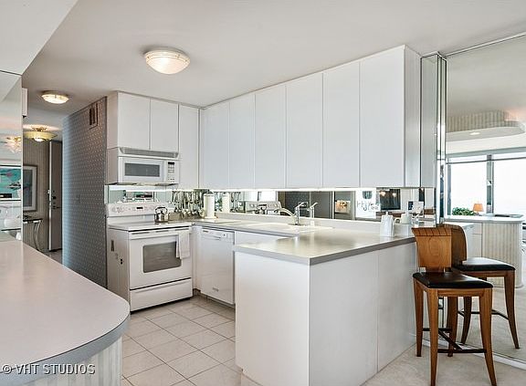 4th image of 505 N Lake Shore Dr APT 4204