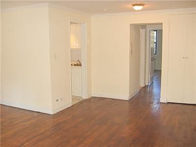 4th image of 126 E 64th St APT 5