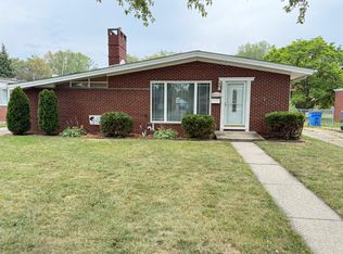 24712 Masch Ave, Warren, MI 48091