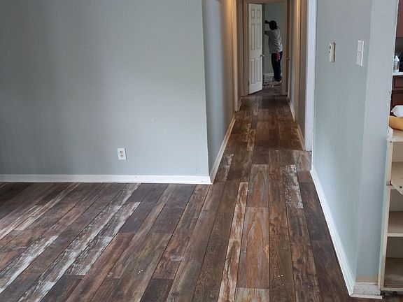 Hallway to bedrooms