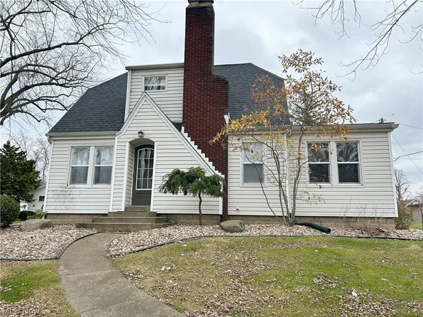 212 Silvern St, Huron, OH 44839