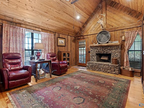 4th image of 6112 Cove Rd