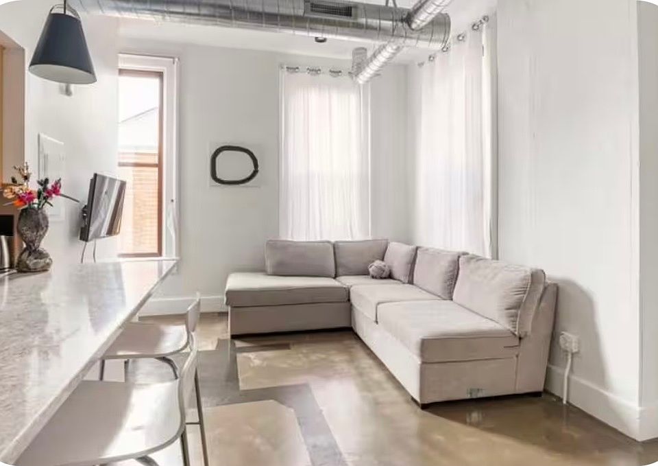 1st image of 5 W 12th St #8