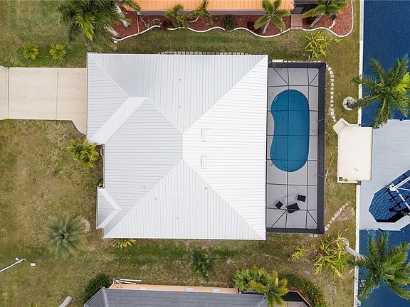 4th image of 2910 SW 40th St