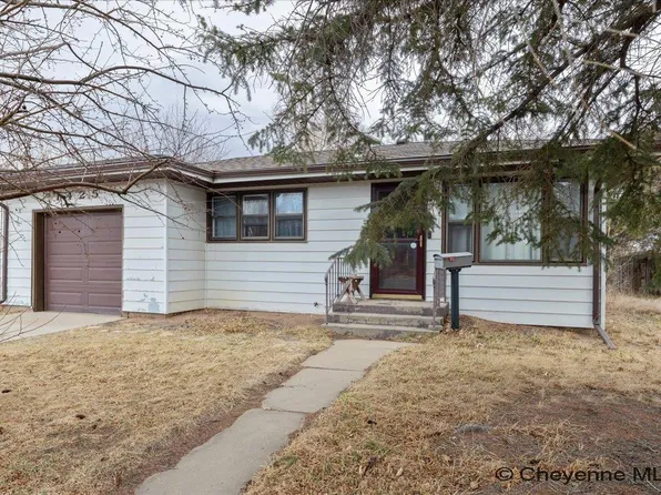 1425 Palmer Dr, Laramie, WY 82070