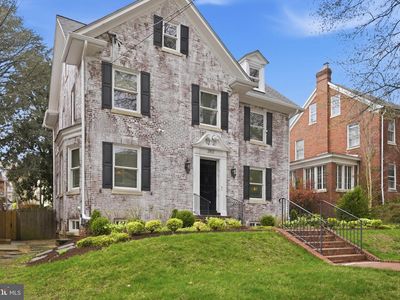 2812 34th St NW, Washington, DC, 20008