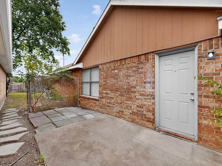 1700 Wheatfield Dr — Photo 34