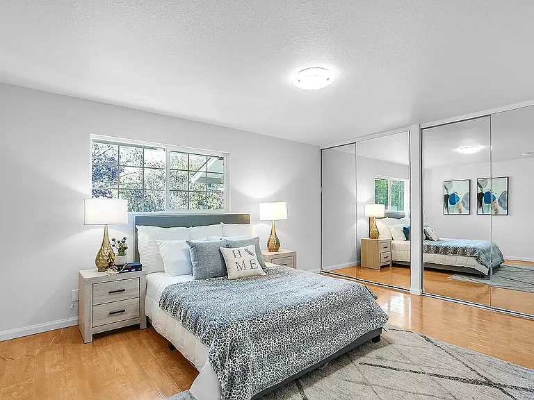 4504 Thornton Ave — Photo 12
