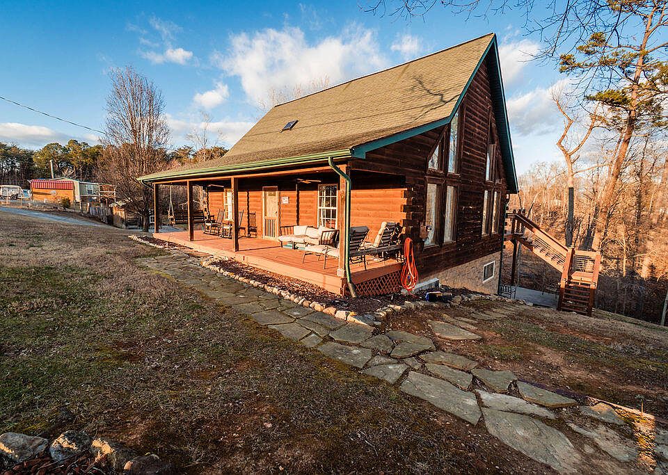 1st image of 1558 Covington Rd