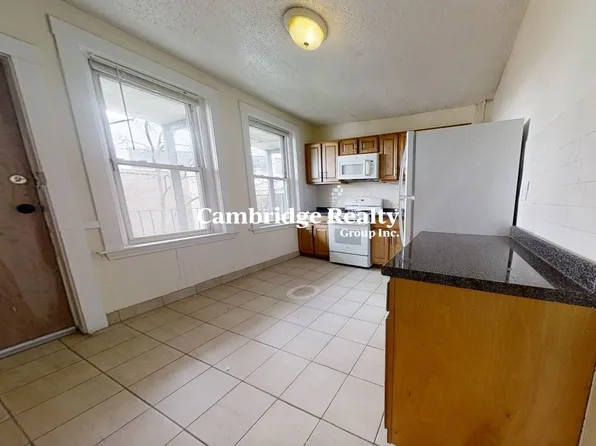 11 Barrows St, Allston, MA