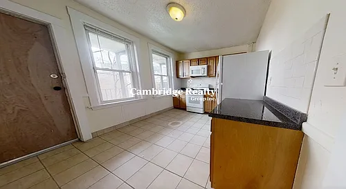 11 Barrows St #5T Photo 1