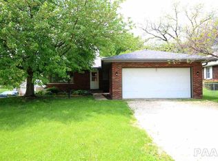 2306 Springfield Rd, East Peoria, IL 61611