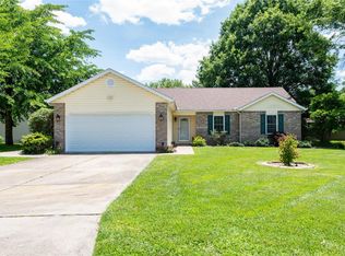 950 Ivy Ct, Troy, IL 62294