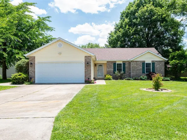 950 Ivy Ct, Troy, IL 62294