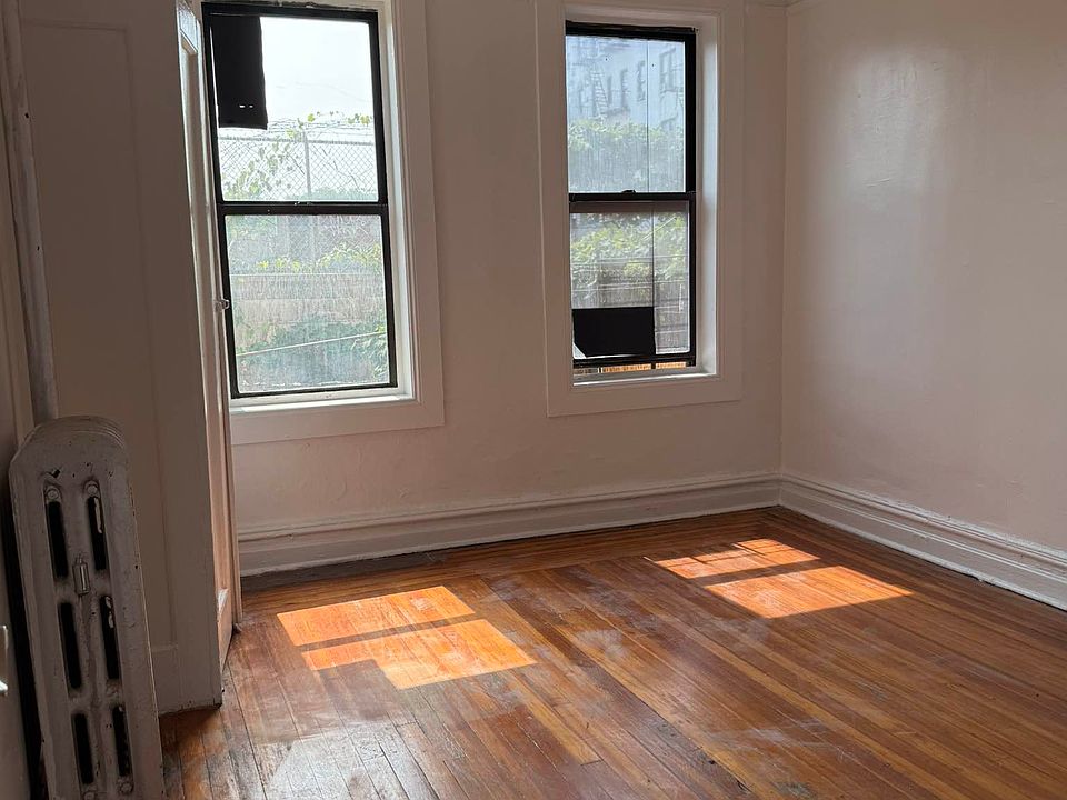 2nd image of 3246 Kingsbridge Ave APT 3