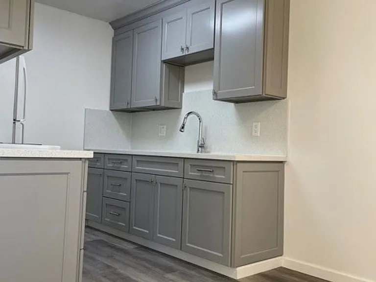 516 Buena Vista Ave #J — Photo 7