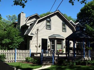 122 E Harrison Ave, Wheaton, IL 60187