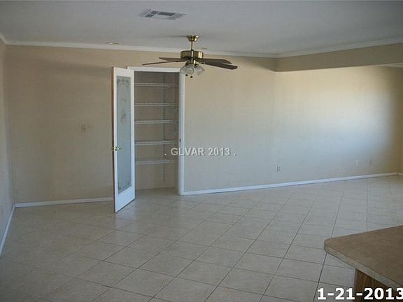 5th image of 270 E Delamar Dr