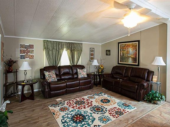 4th image of 712 Periwinkle Cir