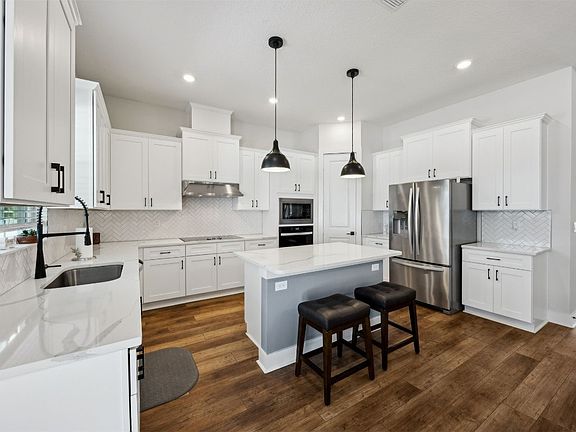 2nd image of 36230 Sugar Ct