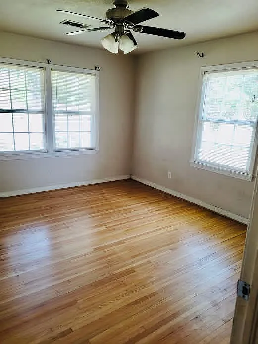 3 bed, 1105 sqft, $1,200 — Photo 3