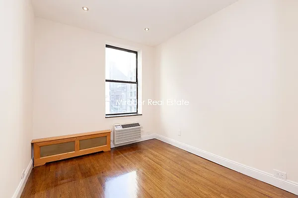 Rented by Mirador Real Estate | media 11