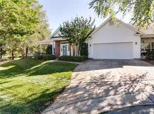 5 Framingham Ln, Greensboro, NC 27410