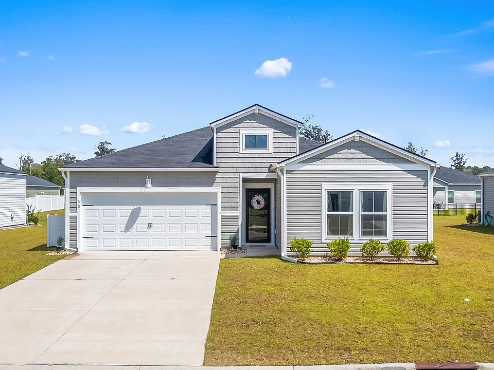 1st image of 172 Fox Rae Dr.