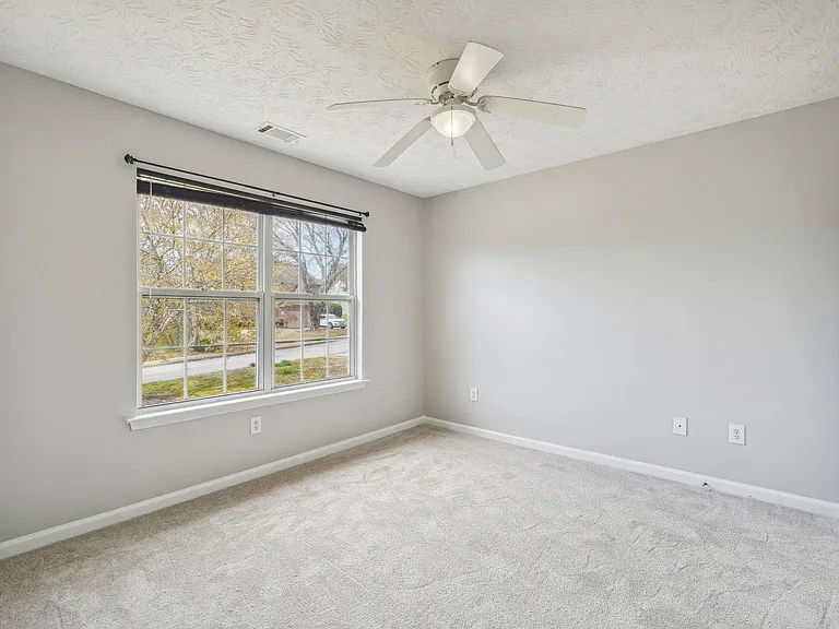 1345 Holleybrooke Dr — Photo 17