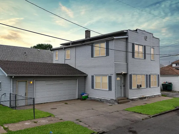 2347 New York Ave, Whiting, IN 46394