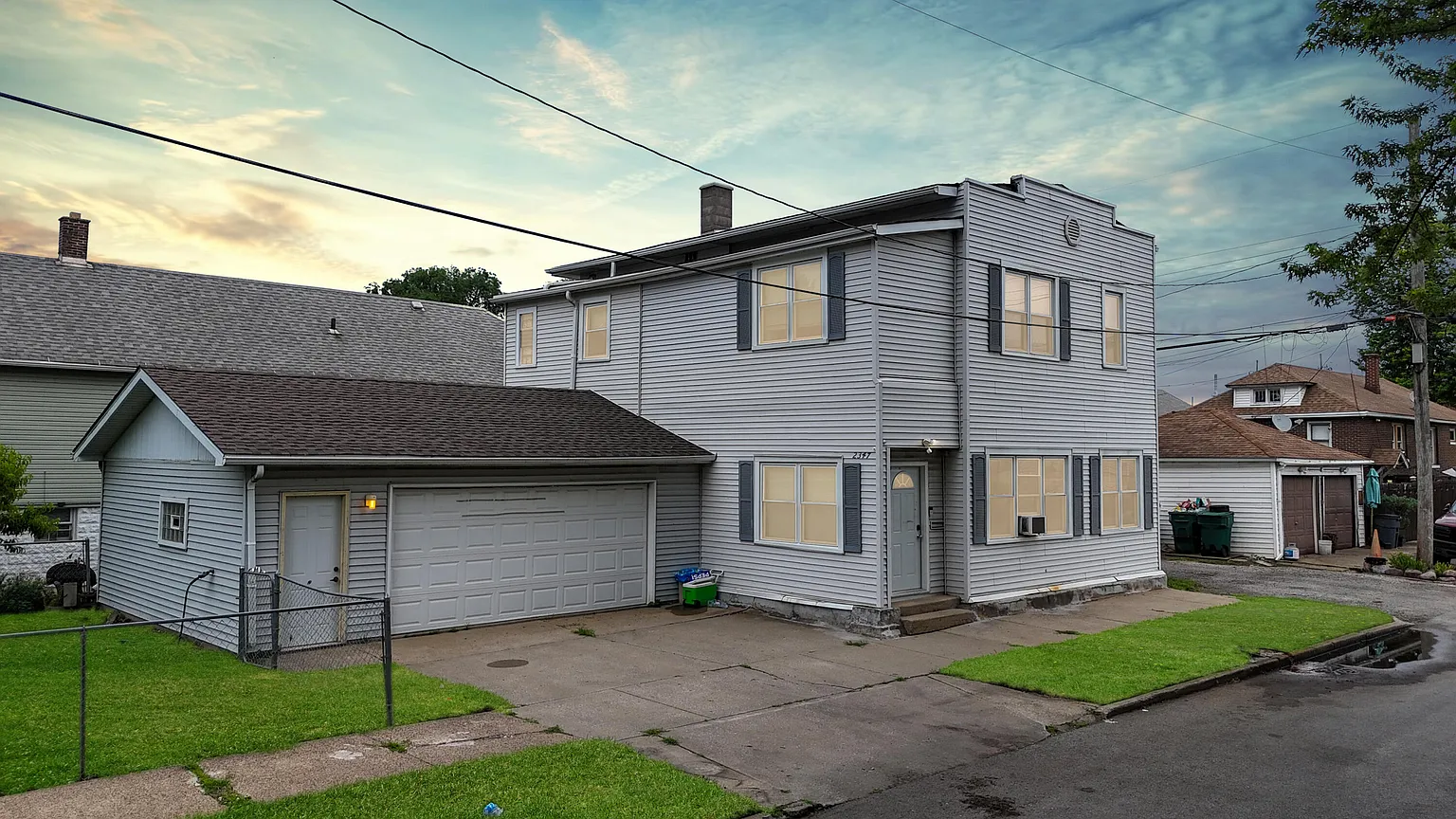 2347 New York Ave photo 1