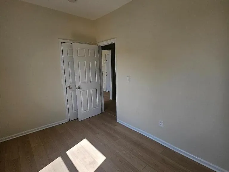 372 Bergen St — Photo 28