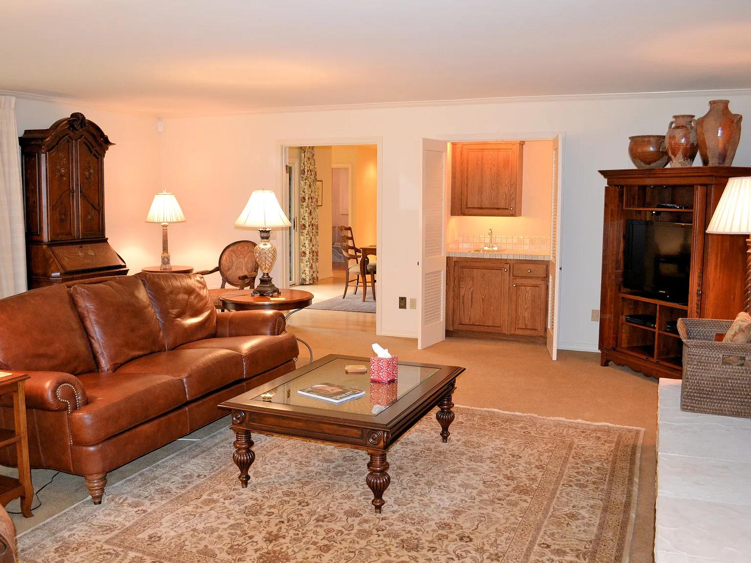 3 bed, 2.5 bath, 2894 sqft, $7,500 — Photo 3