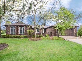 4504 Lindenwood Ln, Northbrook, IL 60062