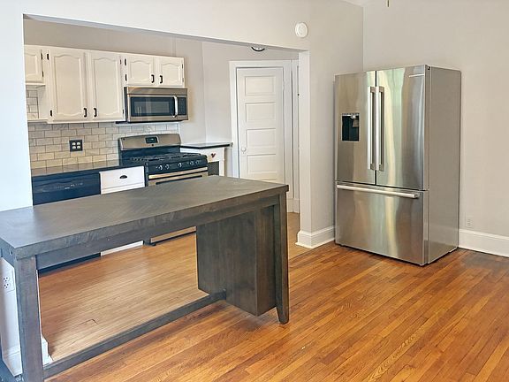 5th image of 3022 W Leigh St