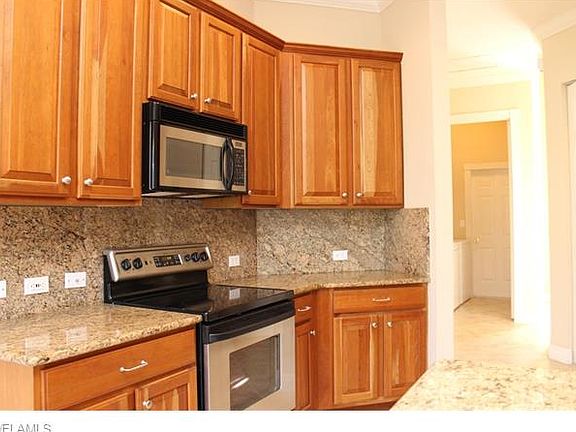 4th image of 28320 Hidden Lake Dr
