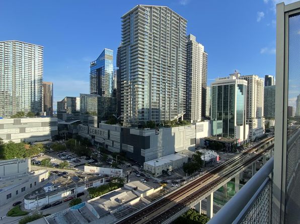 690 SW 1st Ct, Miami, FL