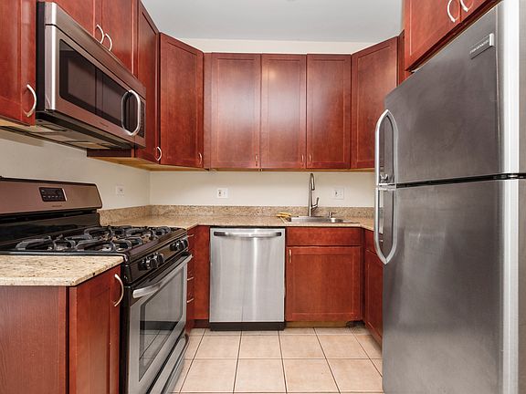4th image of 6601 S Kimbark Ave #1