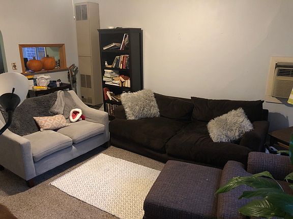 2nd image of 2549 N Marshfield Ave APT 2