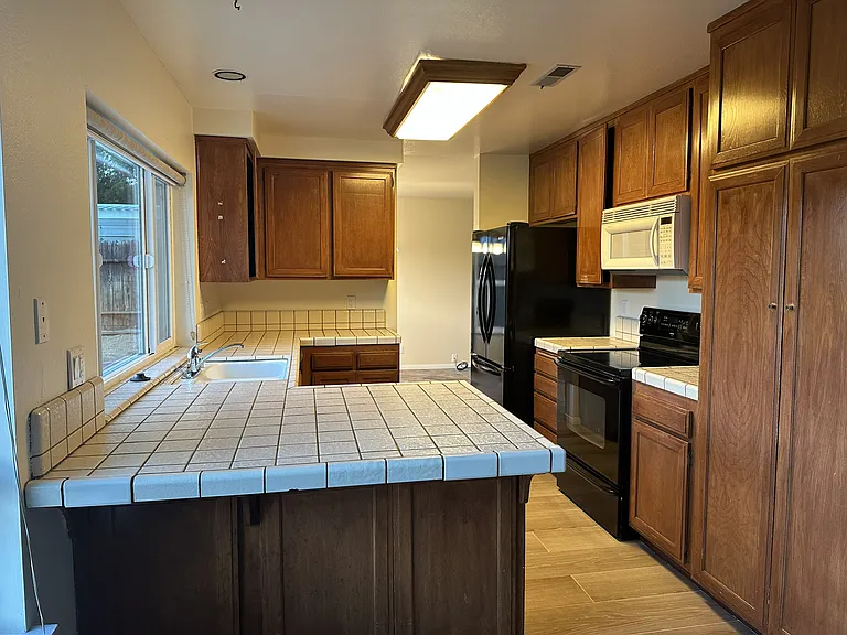 1631 Shoshone Dr — Photo 13